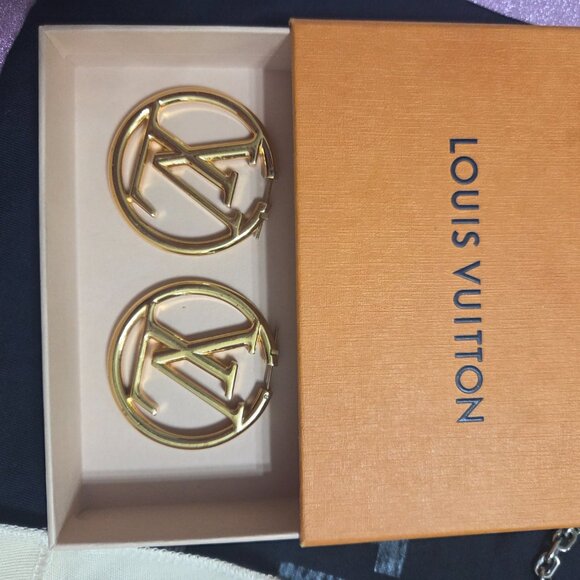 Louis vuitton Gold hoop earrings - Picture 2 of 3